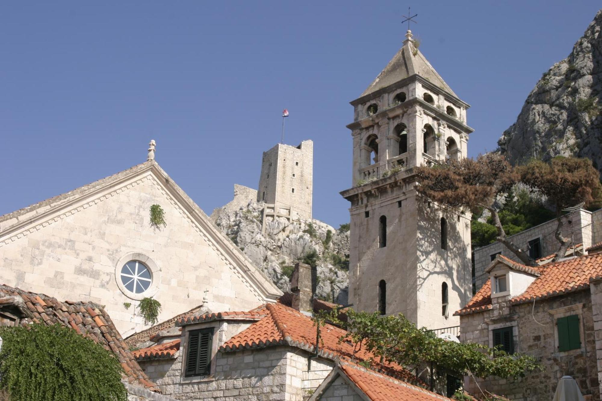 Tourist Settlement Brzet 호텔 오미스 외부 사진