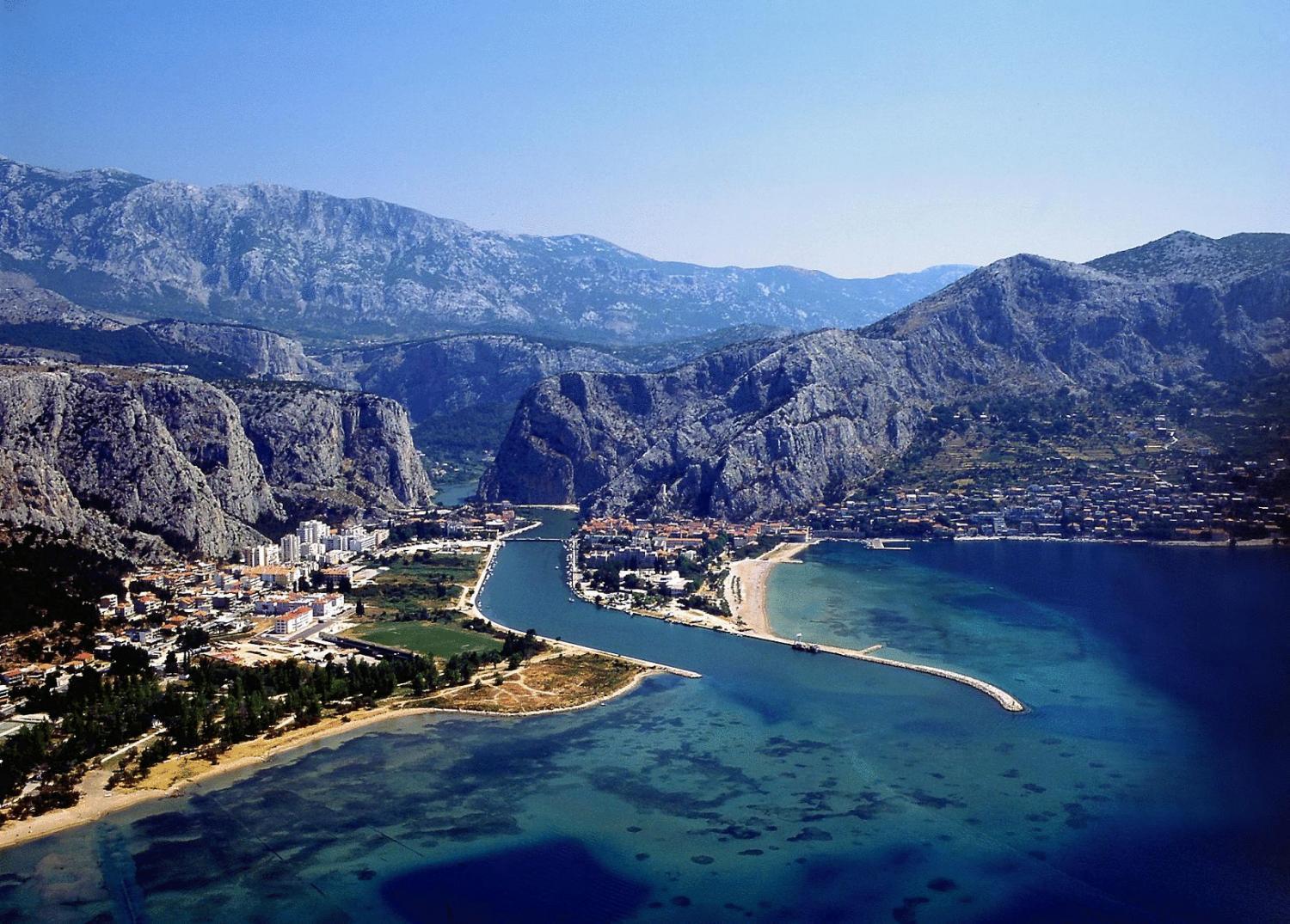 Tourist Settlement Brzet 호텔 오미스 외부 사진