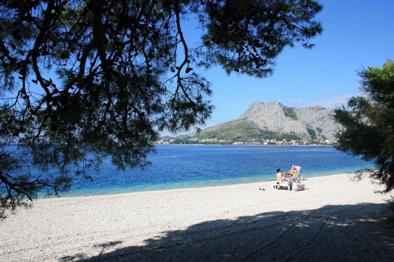 Tourist Settlement Brzet 호텔 오미스 외부 사진